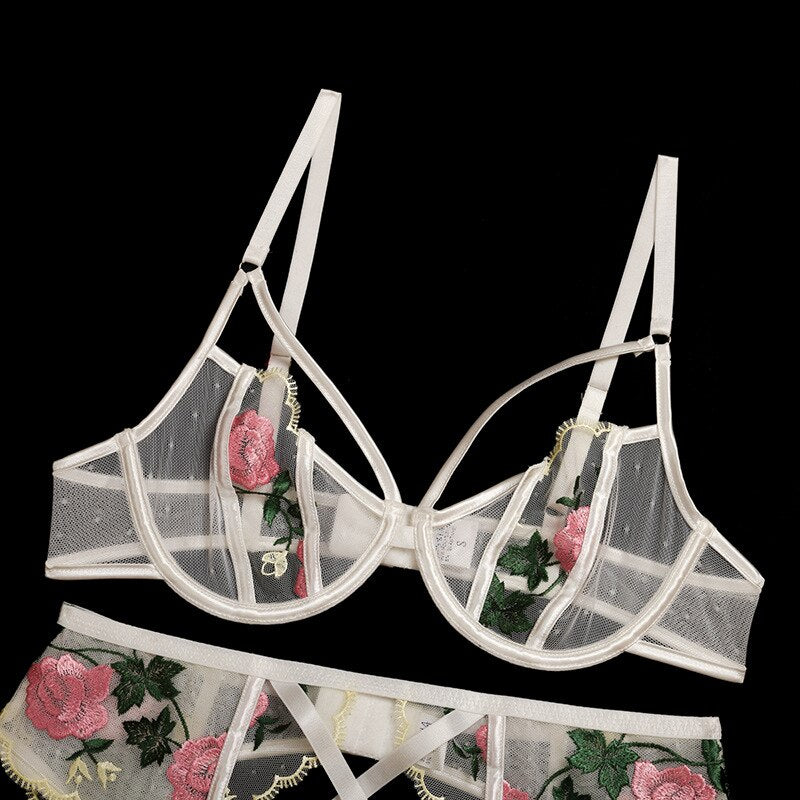 3-teiliges Dessous-Set mit floraler Spitzenstickerei Velure Intimates