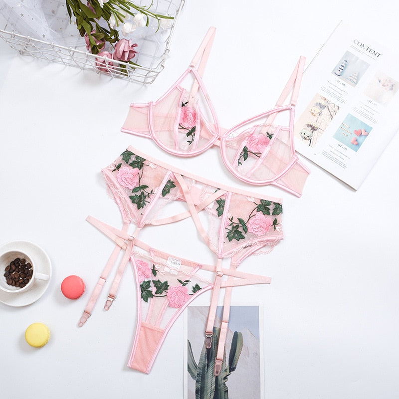 3-teiliges Dessous-Set mit floraler Spitzenstickerei Velure Intimates