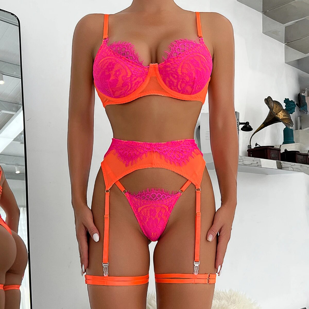 3-teiliges Kontrastfarbenes Spitzen-Erotik-Set mit Farbpatchwork und Sexy Push-Up BH Velure Intimates