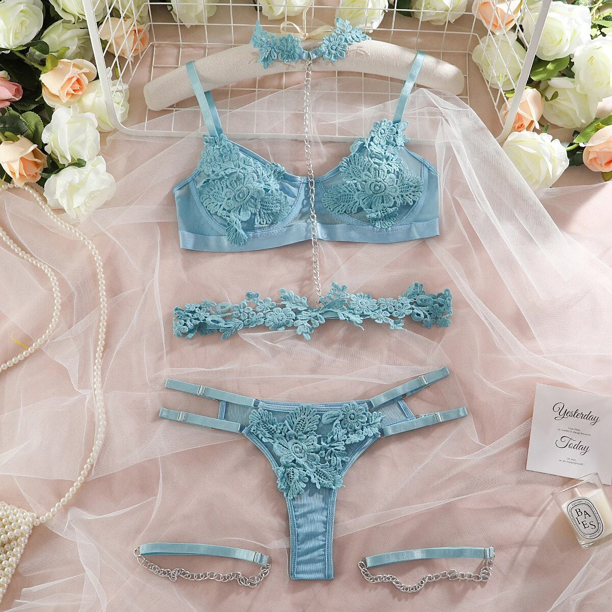 4-teiliges Spitzen-Exotik-Set mit Kette, Sexy Lingerie-Set in 8 Farben, Floraler Halsreif, Slip und Strumpfband-Set Velure Intimates