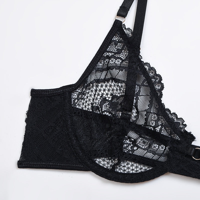 Ensemble 2 pièces soutien-gorge et culotte à armatures ajourées