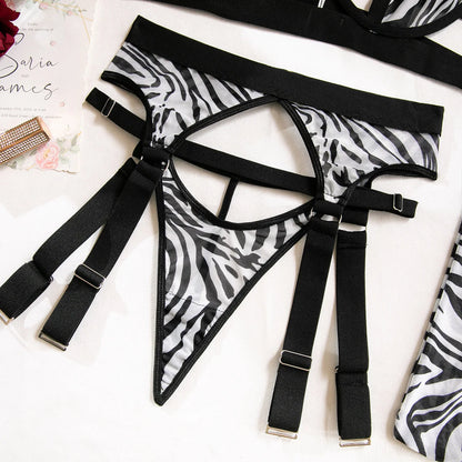 Zebra-Print Ausgeschnittenes Lingerie-Set mit Strümpfen für Damen, 4-teiliges Sexy BH + String Unterwäsche-Set, Sinnliche Erotische Dessous