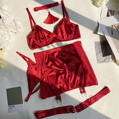 Ensemble de lingerie sexy avec pompon ras du cou pour femme : ensemble de sous-vêtements 5 pièces avec culotte club et porte-jarretelles.