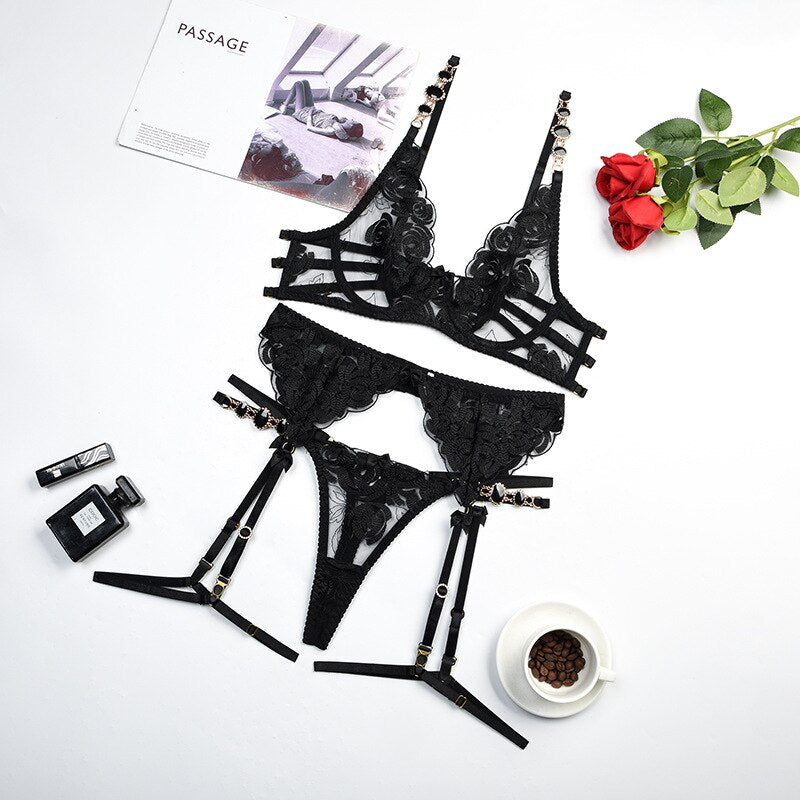 Florales Dessous-Set mit Ketten-Trägern - Verführerisches 6-Farben-Ensemble inklusive Strumpfband und Höschen