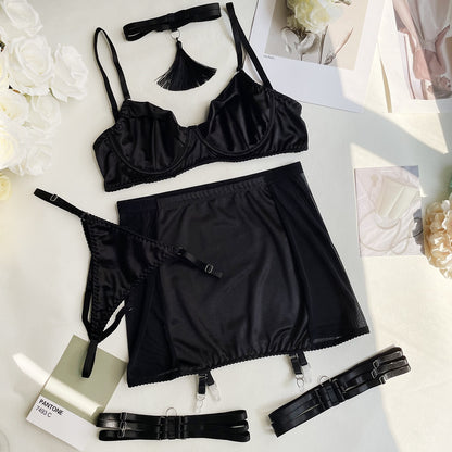 Ensemble de lingerie sexy avec pompon ras du cou pour femme : ensemble de sous-vêtements 5 pièces avec culotte club et porte-jarretelles.