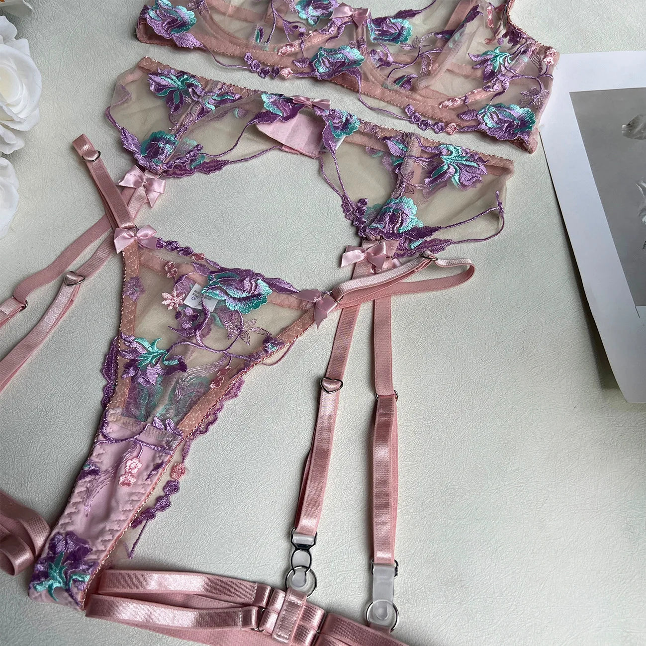 Florales Stickerei-Lingerie-Set für Damen, 5-teilig, Sexy Erotisches Transparentes BH + Höschen Unterwäsche-Set, Sinnliches Strumpfband-Set