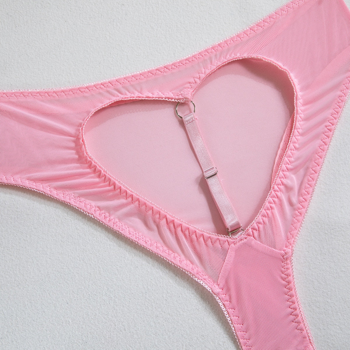 Einheitliches Dessous-Set mit Aussparungen - Flirtendes Rückenfreies Höschen in Rosa mit Verführerischem Strumpfband-Set