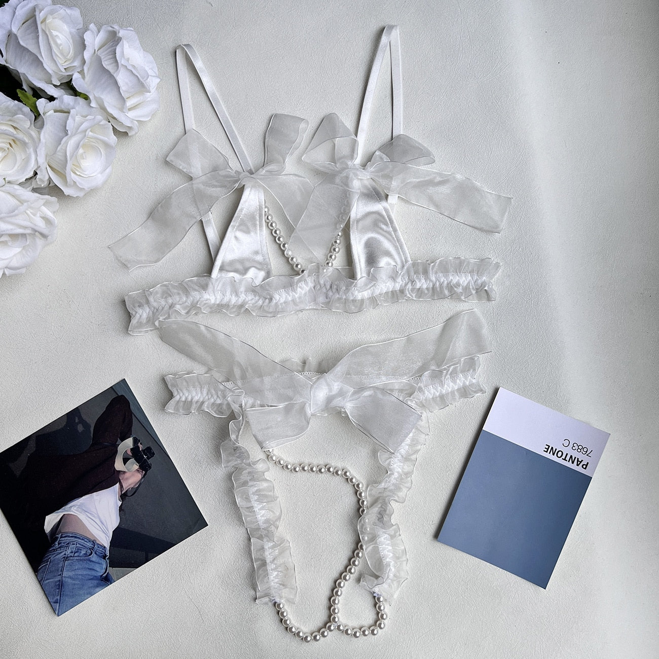 Sinnliches Cut-Out Perlen-BH + String Unterwäsche-Set für Damen, 2-teiliges Sexy Dessous mit Raffung, Erotisches Ensemble