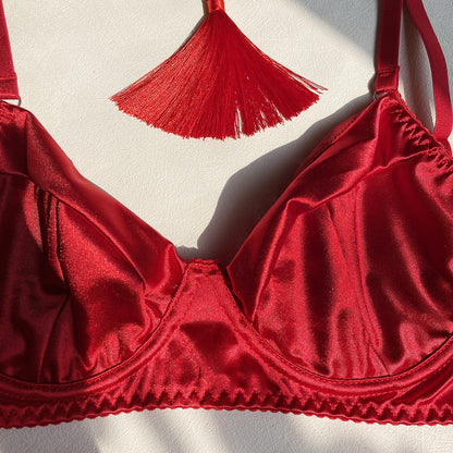 Ensemble de lingerie sexy avec pompon ras du cou pour femme : ensemble de sous-vêtements 5 pièces avec culotte club et porte-jarretelles.