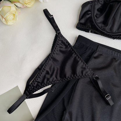 Ensemble de lingerie sexy avec pompon ras du cou pour femme : ensemble de sous-vêtements 5 pièces avec culotte club et porte-jarretelles.