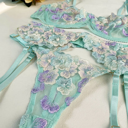 Ensemble de lingerie brodé floral pour femme – Culotte élégante en 2 couleurs avec ensemble jarretelles séduisant